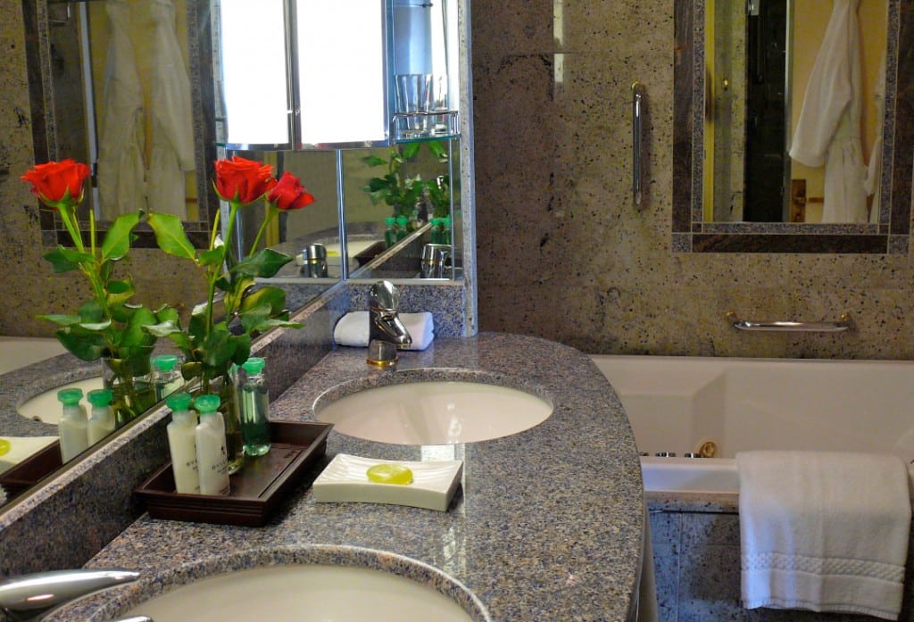 The bathroom in the Silver Shadow Silver Suite.