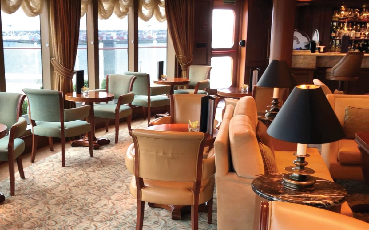 Queen Elizabeth Queen's Grill Nightlife The Luxury Cruise Review