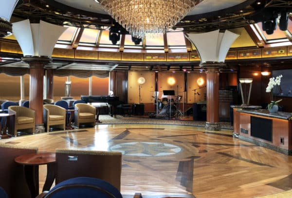 Queen Elizabeth Bars & Nightlife - The Luxury Cruise Review